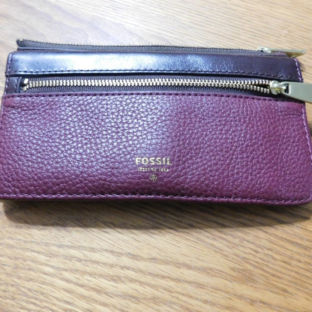 Fossil Plum and Maroon Color leather Wallet